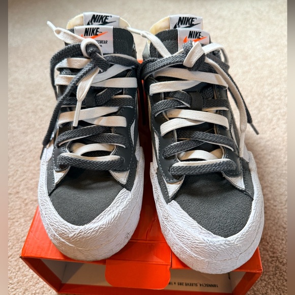 Nike Blazer Low sacai Iron Grey, size 5 (women’s 6.5). Excellent condition - Picture 2 of 8